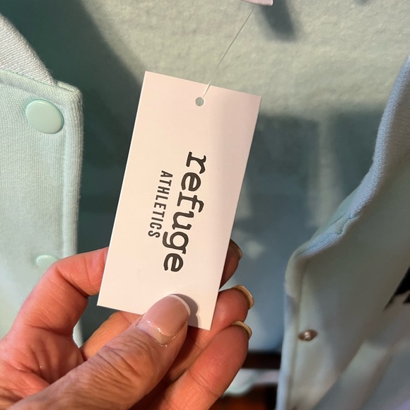 Brand new Refuge sweatshirt jacket size  M - Picture 4 of 4